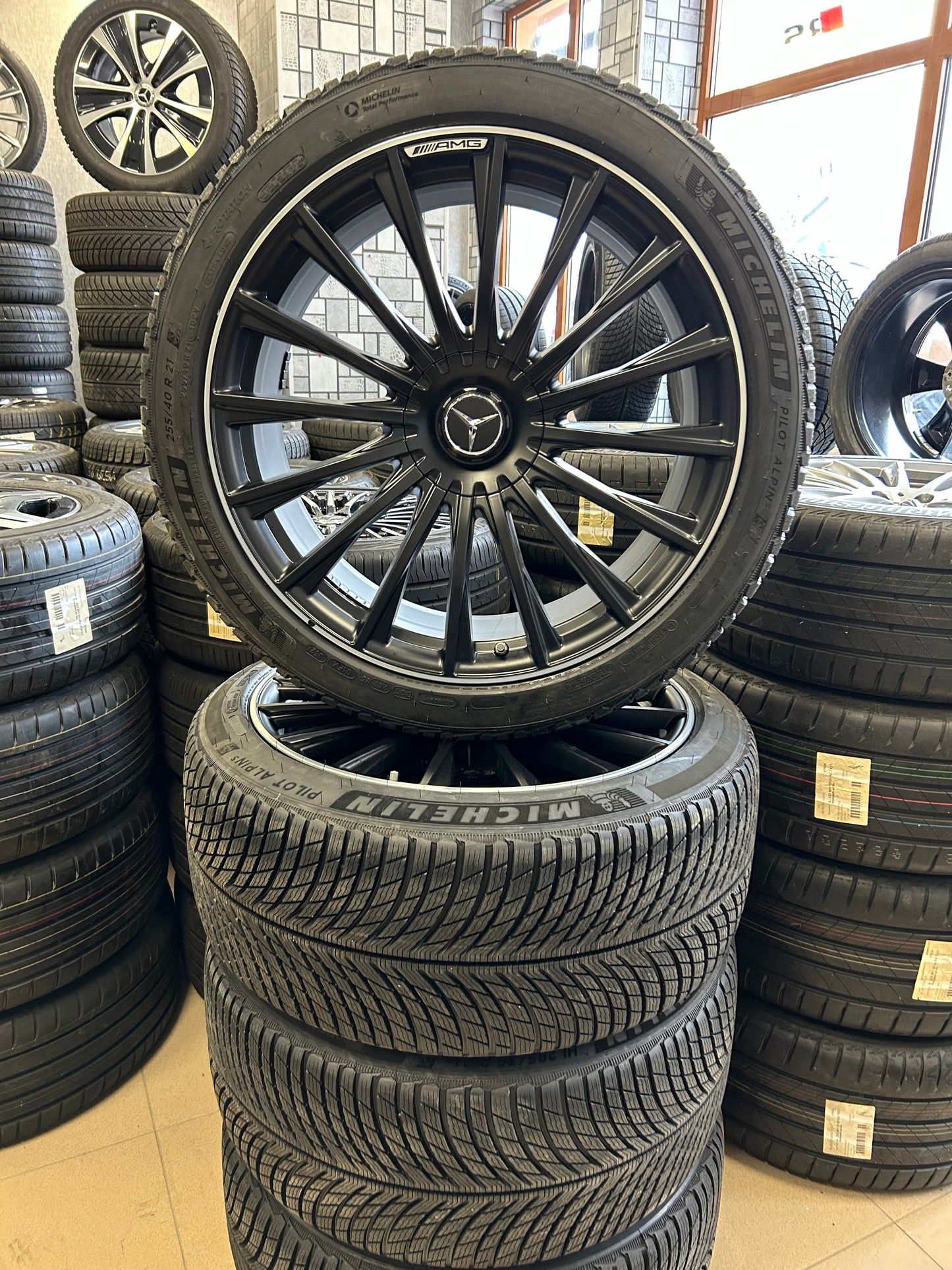 Оригинал Mercedes S63 AMG W223 V223 21 Zoll Мерцедес С63 AMG W223 V223 21 цола AMG Алуминиеви джанти летен комплект летни гуми