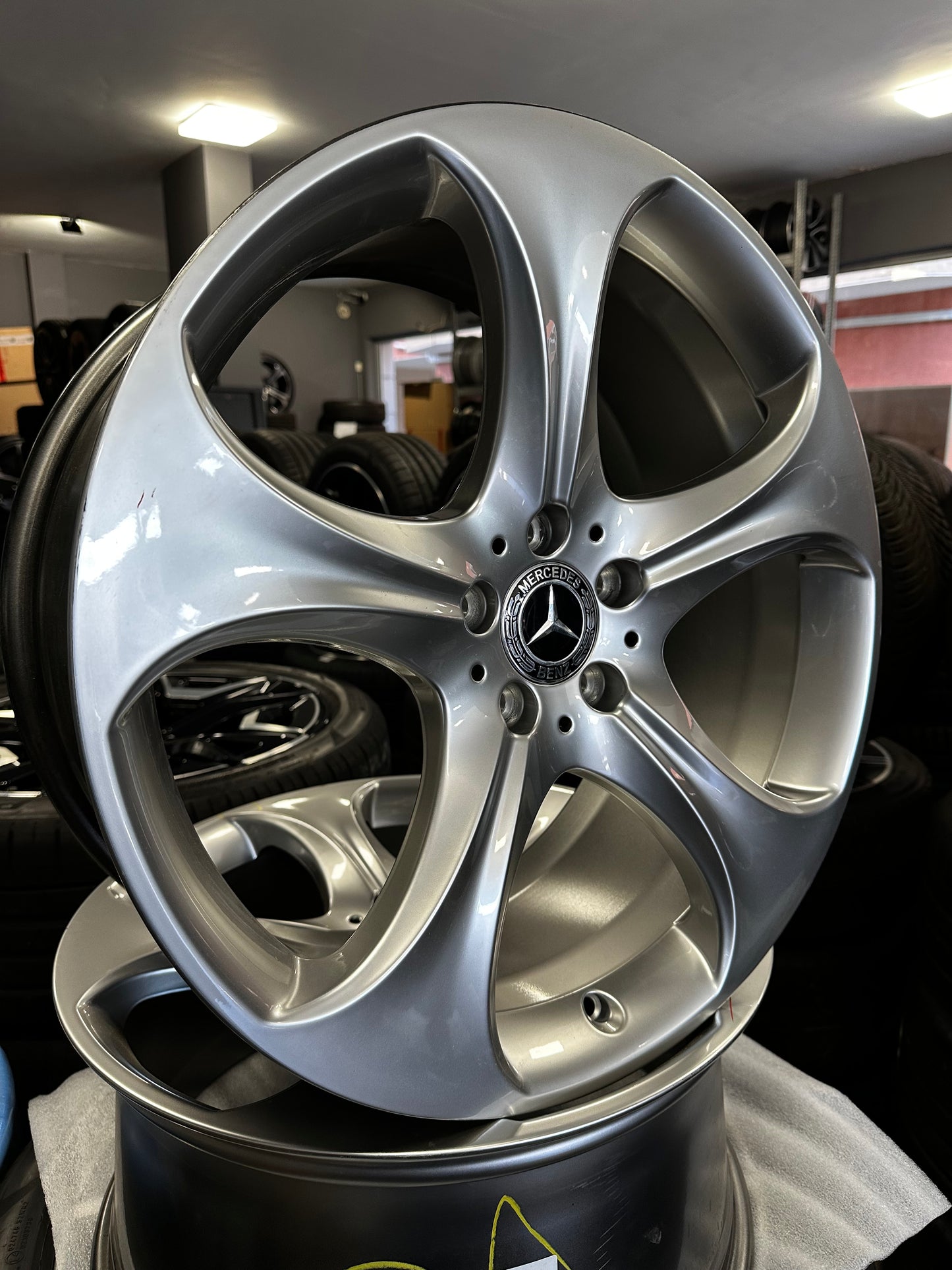 Нови Оригинални Mercedes S Klasse W222 20 Zoll Мерцедес С Класа W222 Алуминиеви джанти 20 цола A2224012200 A2224012300 8,5J 9,5J