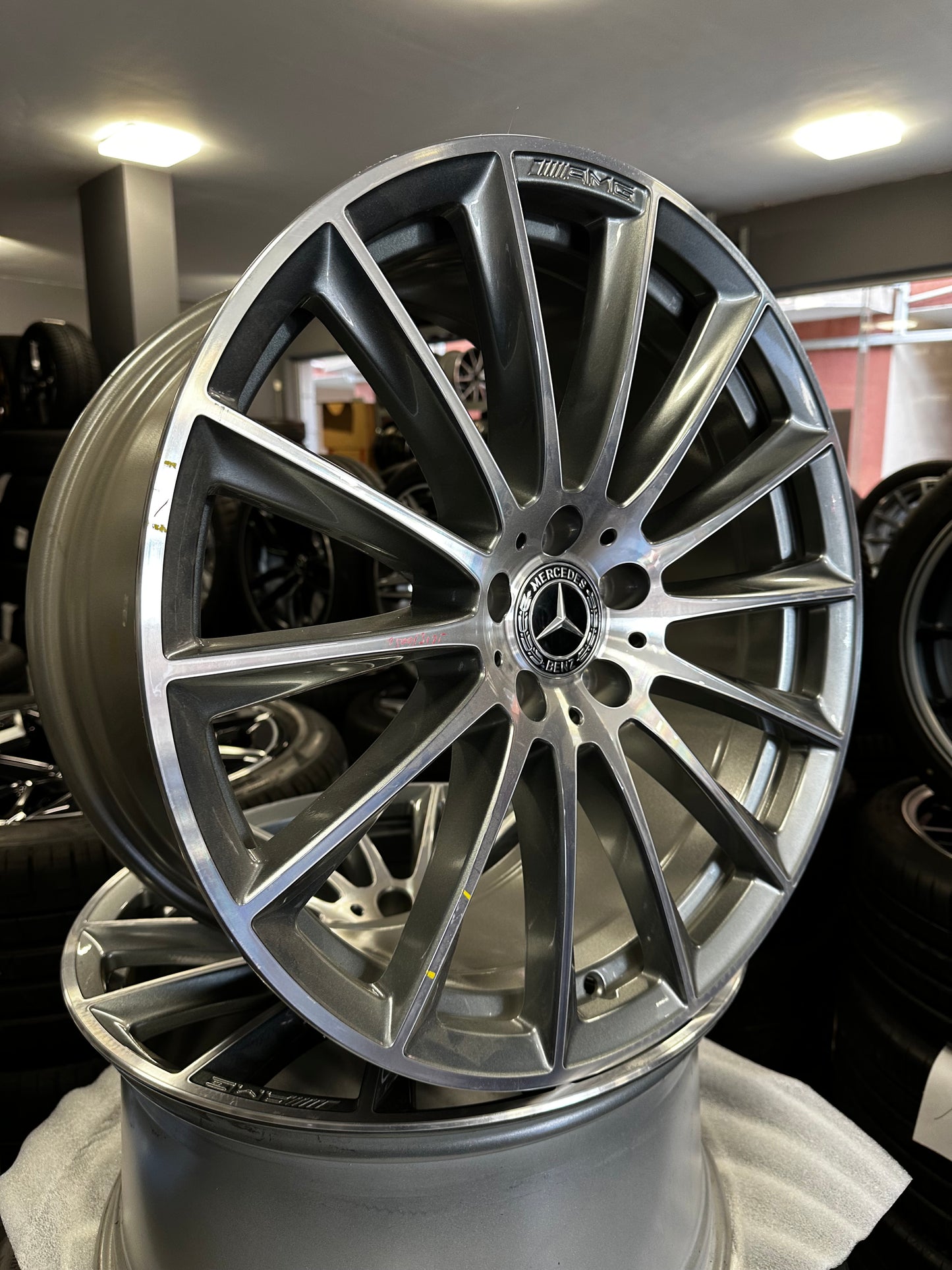 Оригинални като Нови Mercedes S Klasse W223 AMG 20 Zoll Мерцедес С Класа W223 Алуминиеви джанти AMG 20 цола A2234011500 A2234011600 9J 10J