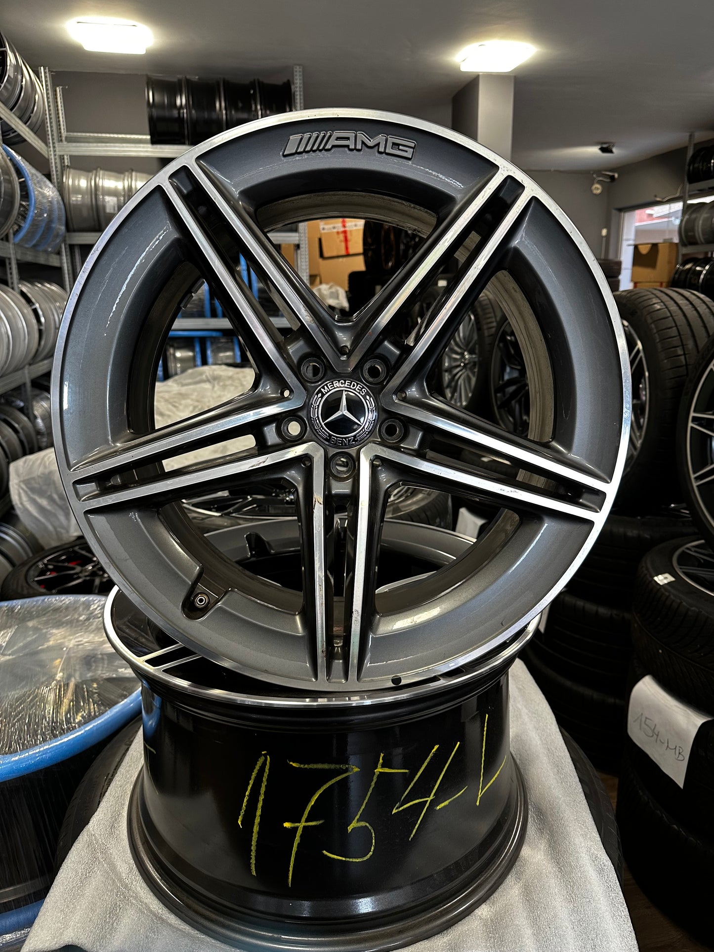 Оригинални Mercedes AMG GT 4 Door W290 20 Zoll Мерцедес AMG GT Алуминиеви джанти 20 цола  A2904010400 A2904010500