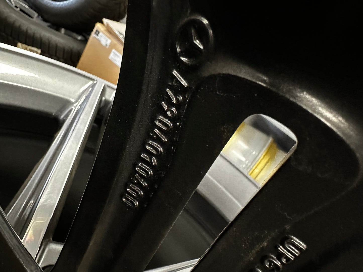 Оригинални Mercedes AMG GT 4 Door W290 20 Zoll Мерцедес AMG GT Алуминиеви джанти 20 цола  A2904010400 A2904010500