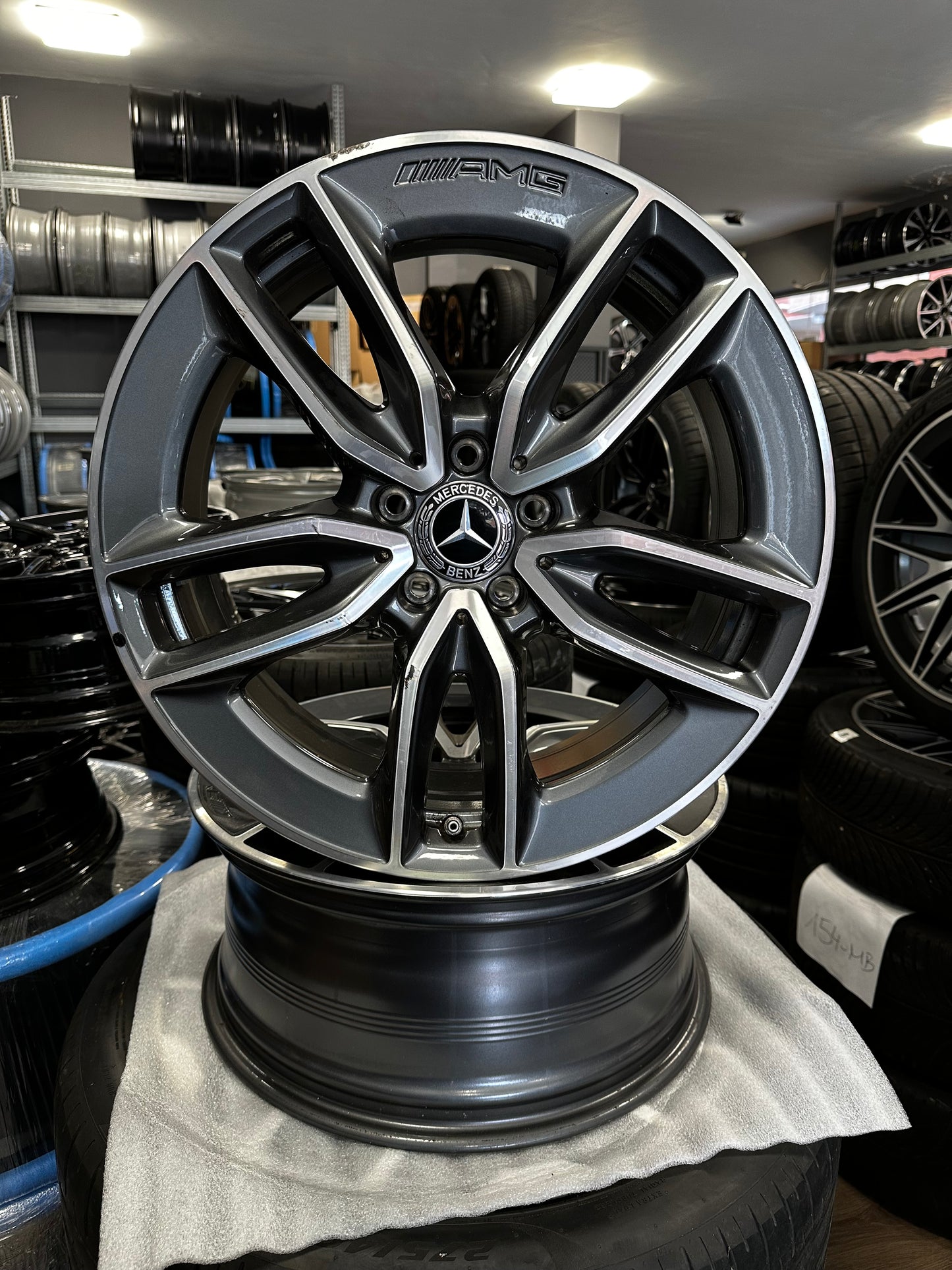 Оригинални Mercedes GLA GLB Klasse H247 X247 AMG 19 Zoll Мерцедес ГЛА ГЛБ Класа H247 X247 Алуминиеви АМГ джанти 19 цола 8J ET49 A2474011800