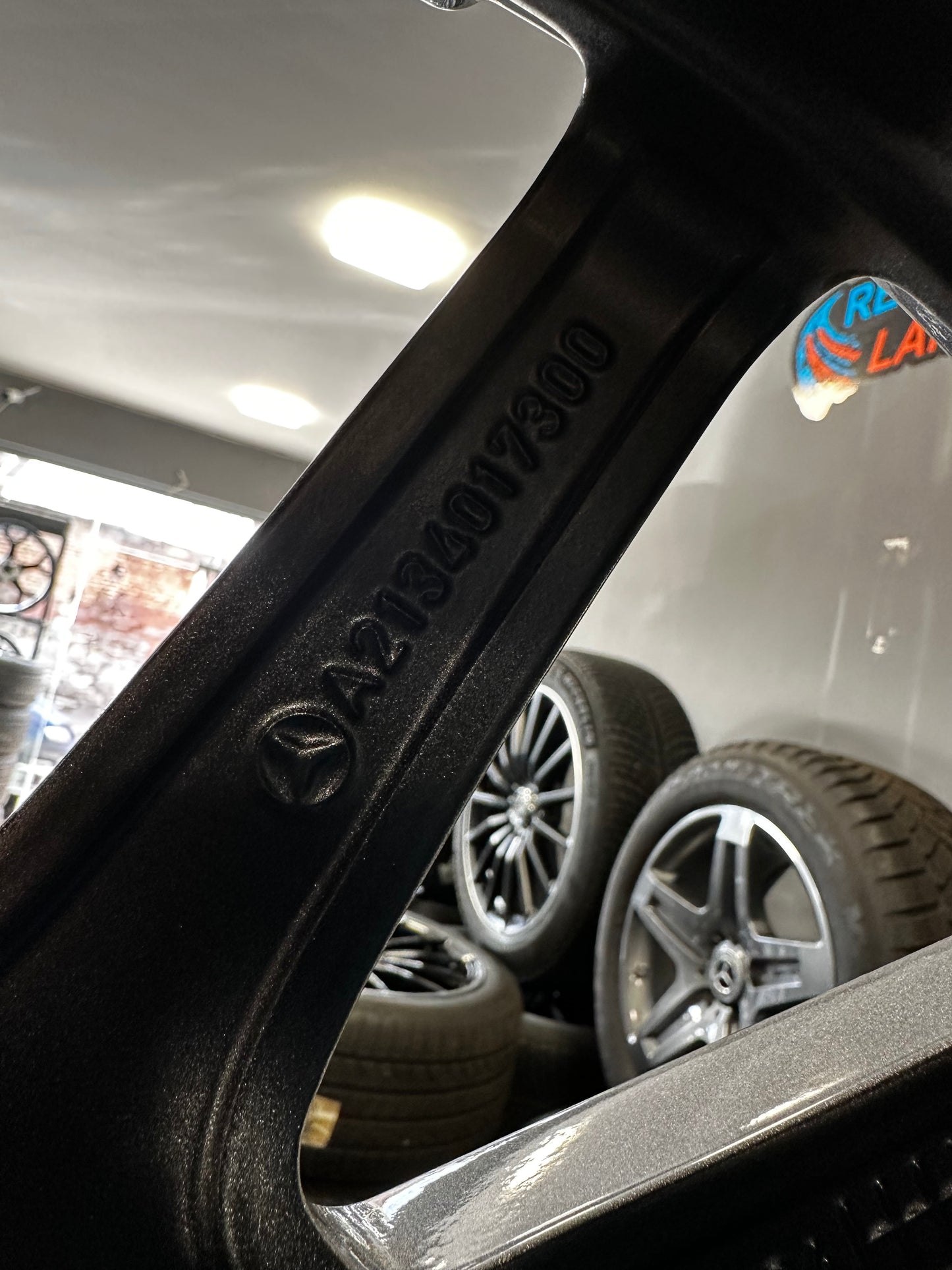 Оригинални като Нови Mercedes E Klasse W213 AMG 19 Zoll Мерцедес Е Класа W213 Алуминиеви AMG джанти 19 цола A2134017300 A2134017400 8J ET43 9J ET49