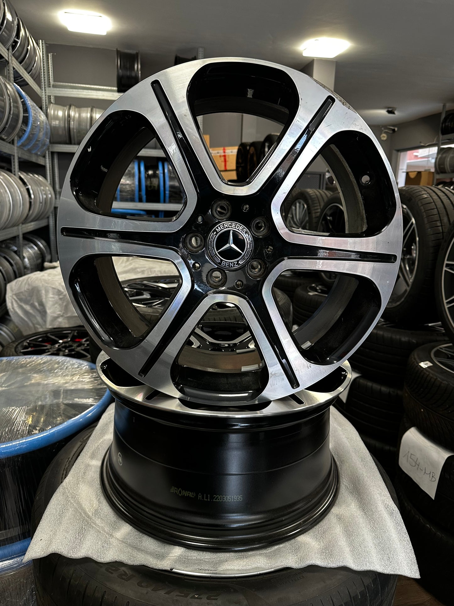 Оригинални Mercedes E Klasse W213 19 Zoll Мерцедес Е Класа W213 Алуминиеви джанти 19 цола A2134013400 A2134013500 8J ET43 9J ET53