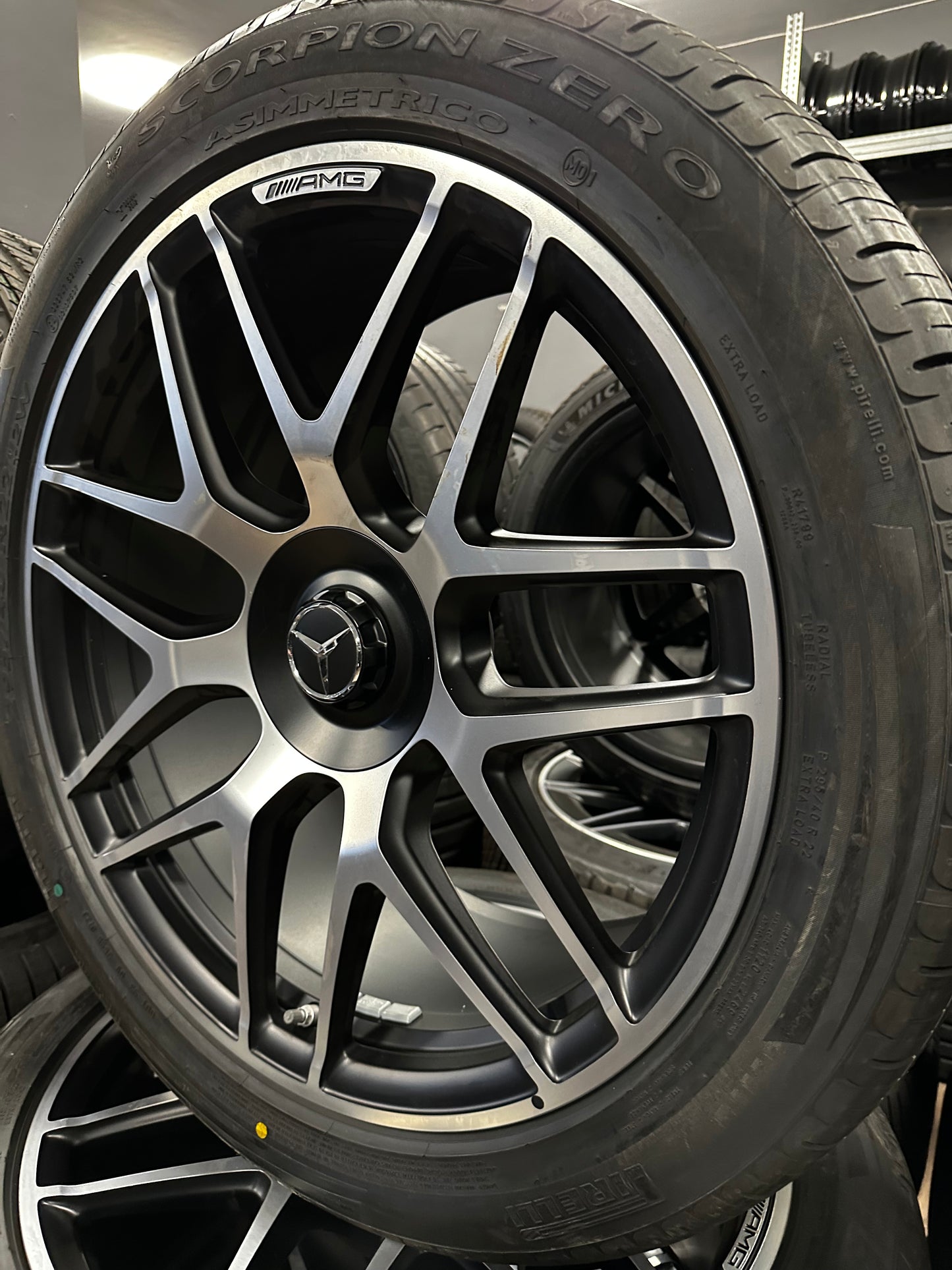 Нови Оригинал Mercedes G63 AMG G klasse 22 Zoll  Мерцедес Г класа W463 22 цола AMG джанти летен комплект летни гуми