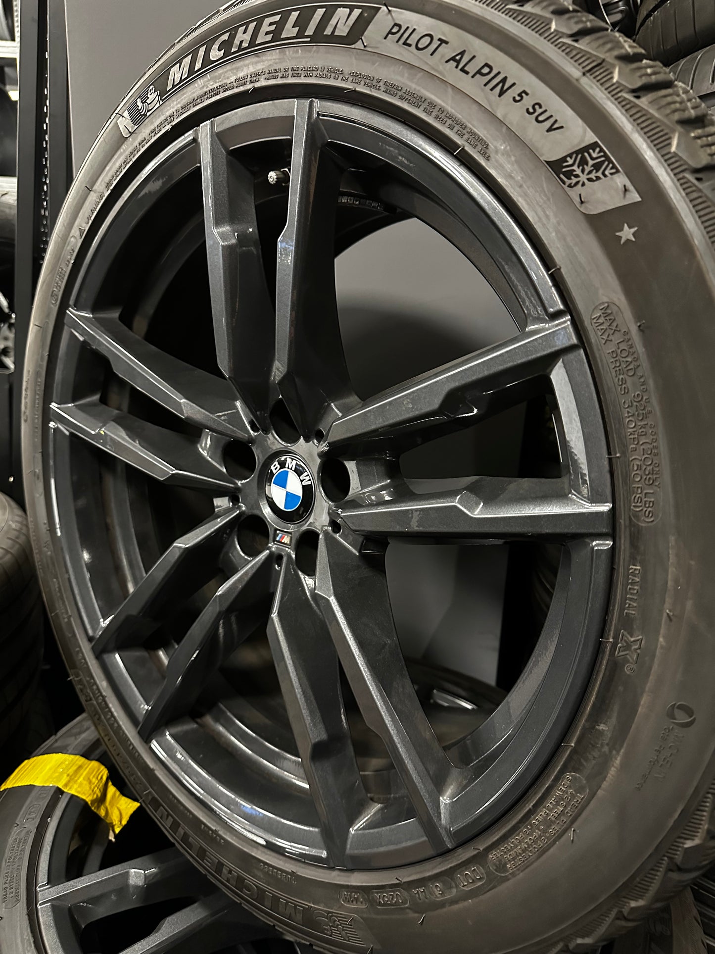 Оригинал BMW X3M X4M F97 F98 20 Zoll M764 Бмв Ф97 Ф98 20 цола Алуминиеви джанти зимен комплект зимни гуми