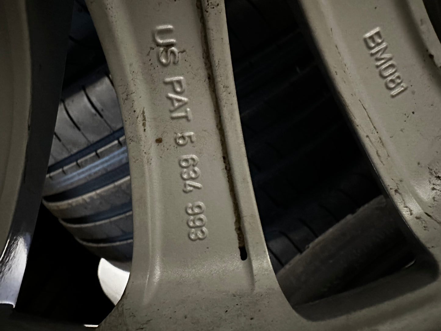 Оригинал BMW Gepanzert 7er F01 F02 PAX 245 710 R490 AC Бмв 7-ма серия Ф01 Ф02 Бронирана 245 710 Р490 АЦ PAX зимен комплект зимни гуми