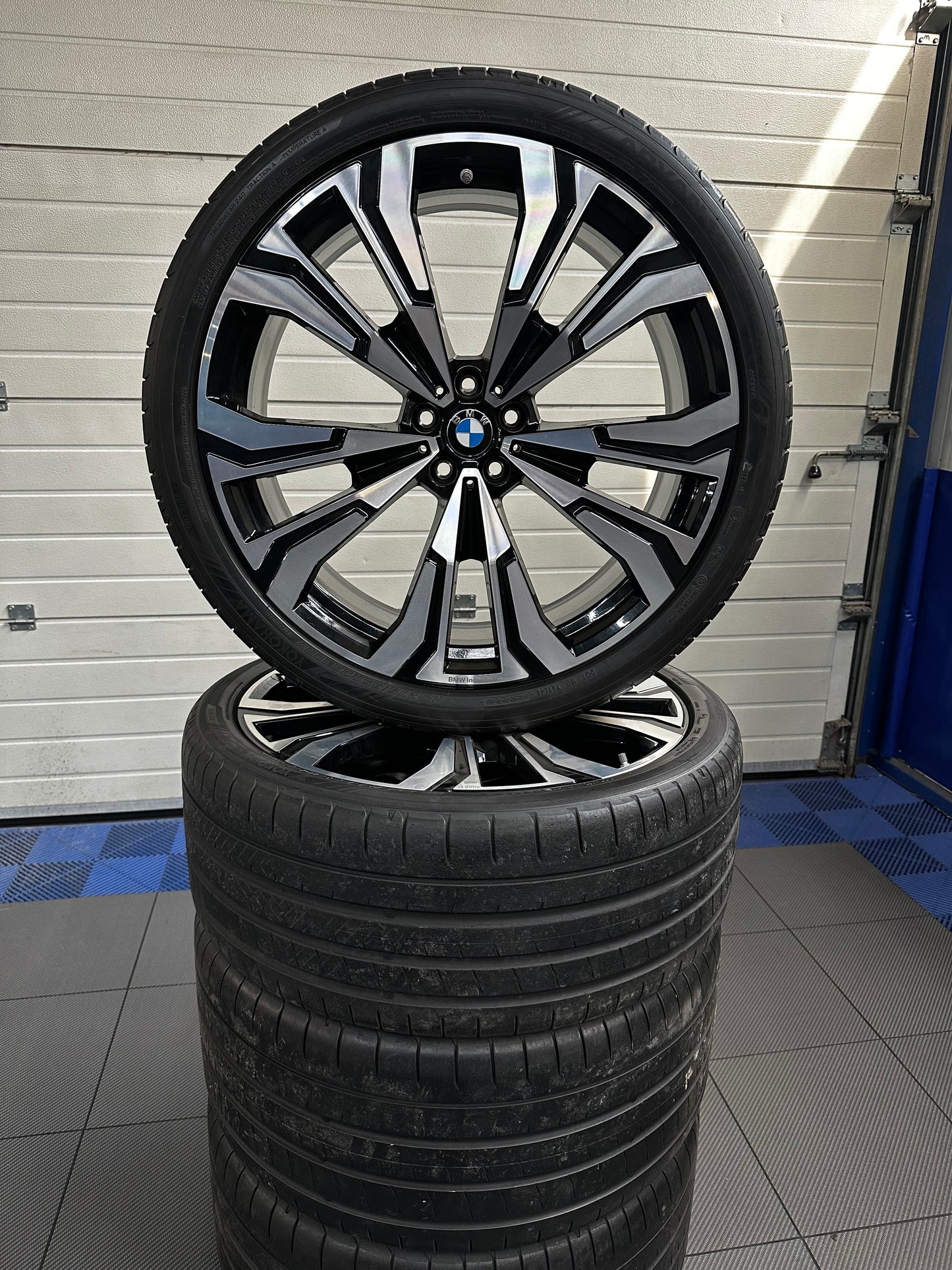 Оригинал BMW X7 G07 23 Zoll 914i Бмв X7 G07 23 цола джанти летен комплект летни гуми