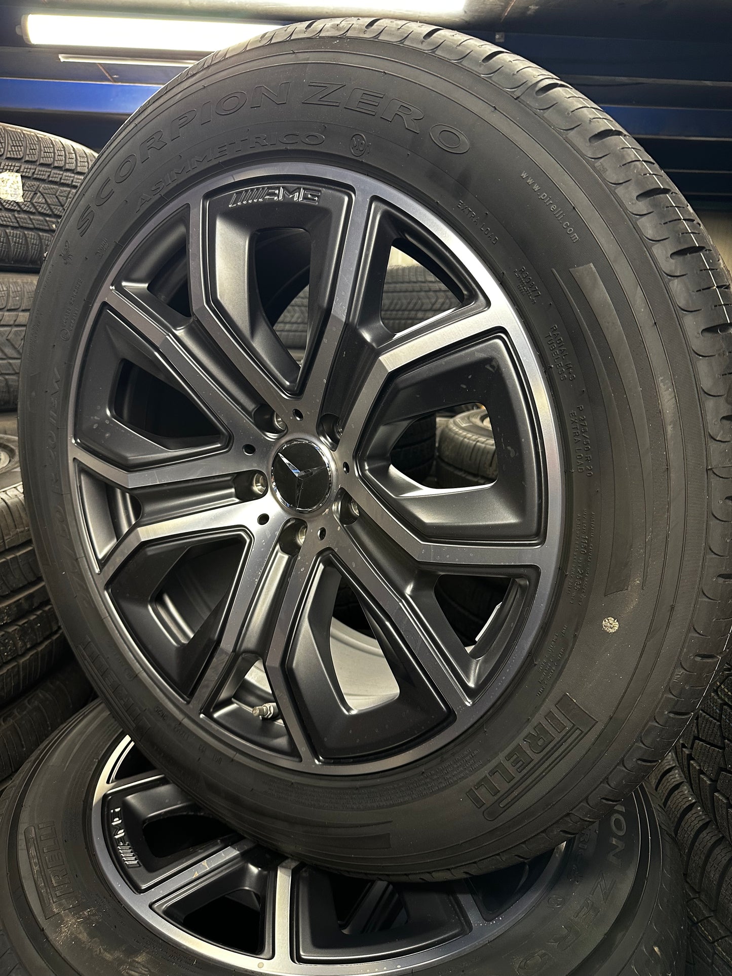 Нови Оригинал Mercedes G Klasse W465 AMG 20 Zoll Мерцедес Г класа W465 20 цола AMG джанти летен комплект летни гуми