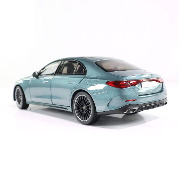 Mercedes Benz E Klasse W214 AMG verdesilber 1:18 NOREV B66961118 Мерцедес Бенц Е Класа 4х4 сиво зелен отваряем