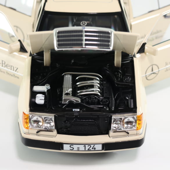 Mercedes Benz E Klasse Taxi W124 300D Limited 1000 1:18 NOREV B66040702 Мерцедес Бенц Е Класа Такси 300Д отваряем Лимитирана 1000