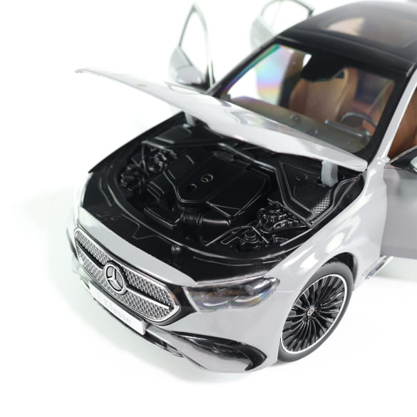 Mercedes Benz E Klasse W214 AMG alpingrey 1:18 NOREV B66961119 Мерцедес Бенц Е Класа сив отваряем