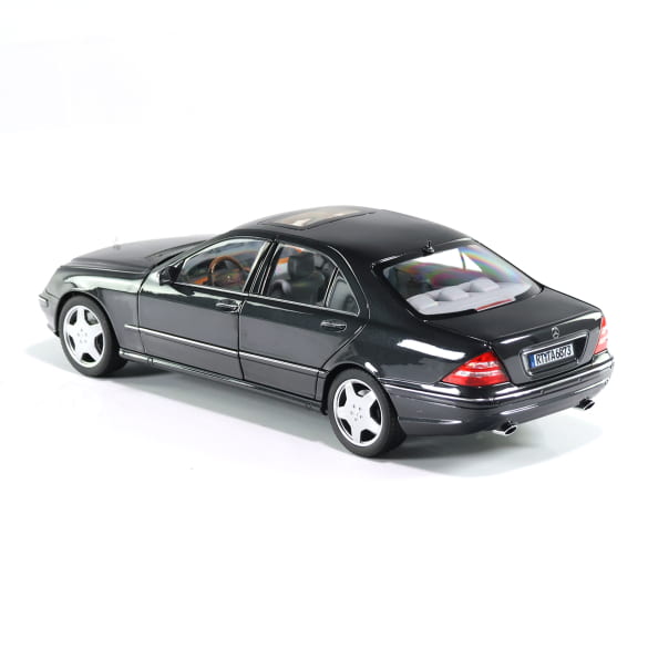 Mercedes Benz S55 AMG W220 black Limited 1000 1:18 NOREV B66040686 Мерцедес Бенц С55 АМГ черен отваряем Лимитирана 1000