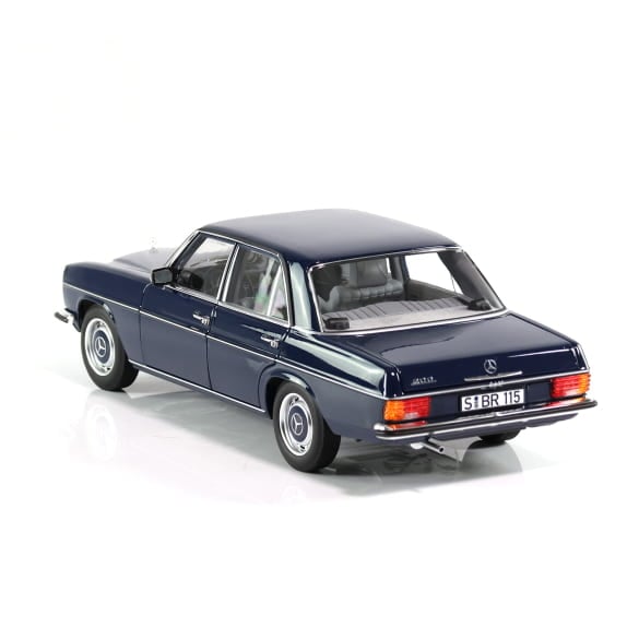 Mercedes Benz 200 W114 blue 1:18 NOREV B66040694 Мерцедес Бенц 200 син отваряем