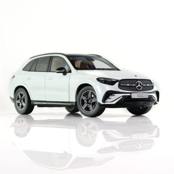 Mercedes Benz GLC X254 AMG white 1:18 NOREV B66960648 Мерцедес Бенц ГЛЦ бял отваряем