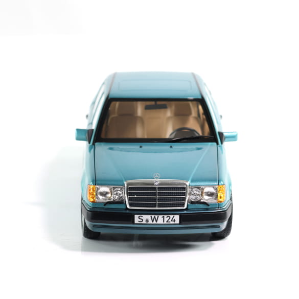 Mercedes Benz 230 E Klasse W124 beryll blue 1:18 NOREV B66040698 Мерцедес Бенц 230 Е Класа син отваряем