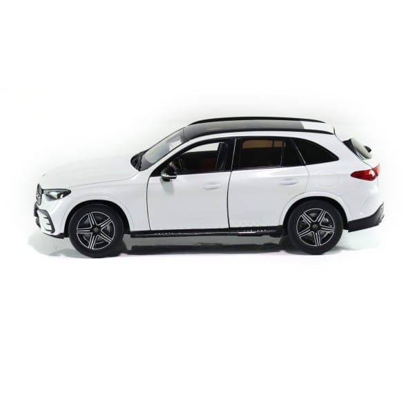 Mercedes Benz GLC X254 AMG white 1:18 NOREV B66960648 Мерцедес Бенц ГЛЦ бял отваряем
