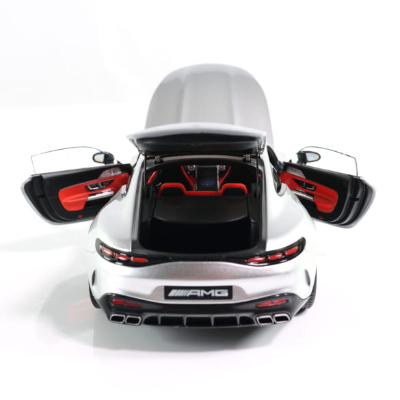 Mercedes Benz AMG GT63 C192 silber 1:18 NOREV B66960583 Мерцедес Бенц АМГ ГТ63 сив отваряем