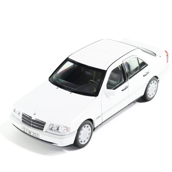 Mercedes Benz C200 W202 white 1:18 NOREV B66040703 Мерцедес Бенц Ц200 бял отваряем