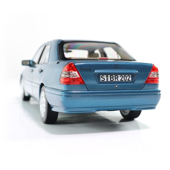 Mercedes Benz C200 W202 blue 1:18 NOREV B66040704 Мерцедес Бенц Ц200 син отваряем