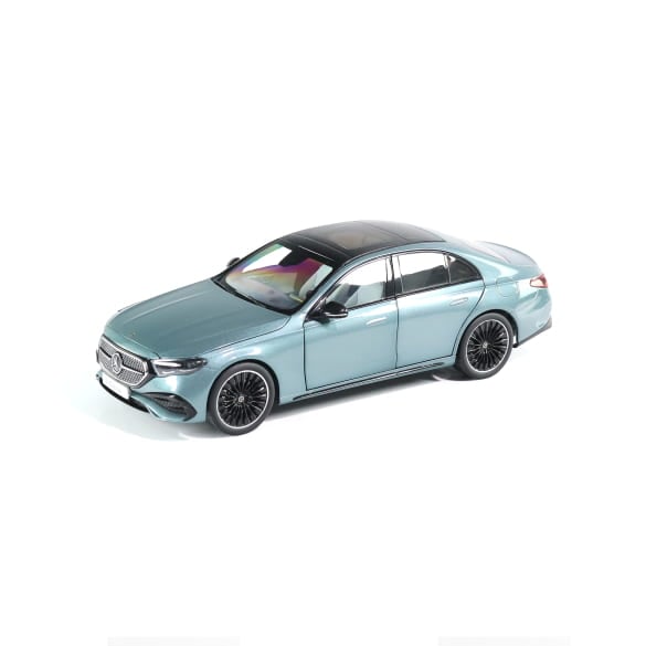 Mercedes Benz E Klasse W214 AMG verdesilber 1:18 NOREV B66961118 Мерцедес Бенц Е Класа 4х4 сиво зелен отваряем