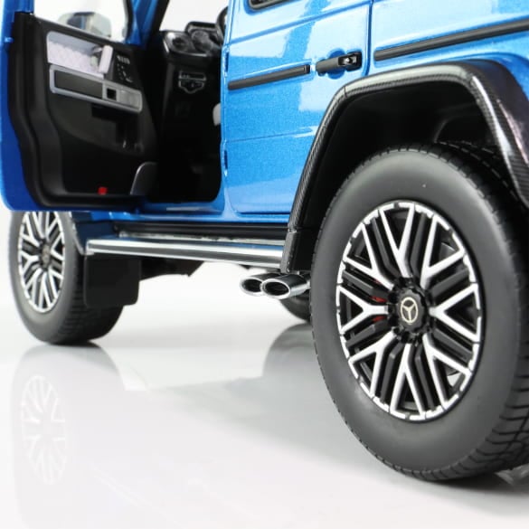 Mercedes Benz G63 4x4 G Klasse AMG blue Limited 1000 1:18 NOREV B66961111 Мерцедес Бенц Г Класа 4х4 син отваряем Лимитирана 1000