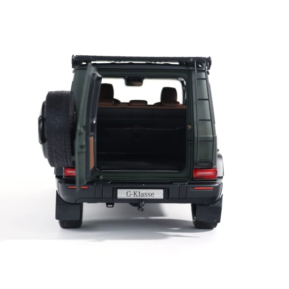 Mercedes Benz G Klasse W465 oliv magno 1:18 NOREV B66960662 Мерцедес Бенц Г Класа зелен отваряем