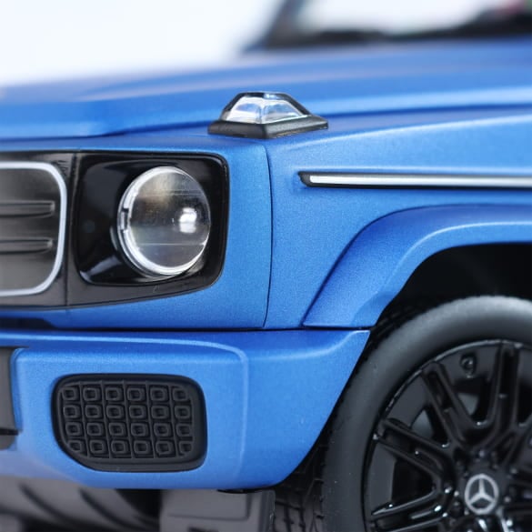 Mercedes Benz G Klasse EQ W465 blue 1:18 NOREV B66960664 Мерцедес Бенц Г Класа син отваряем