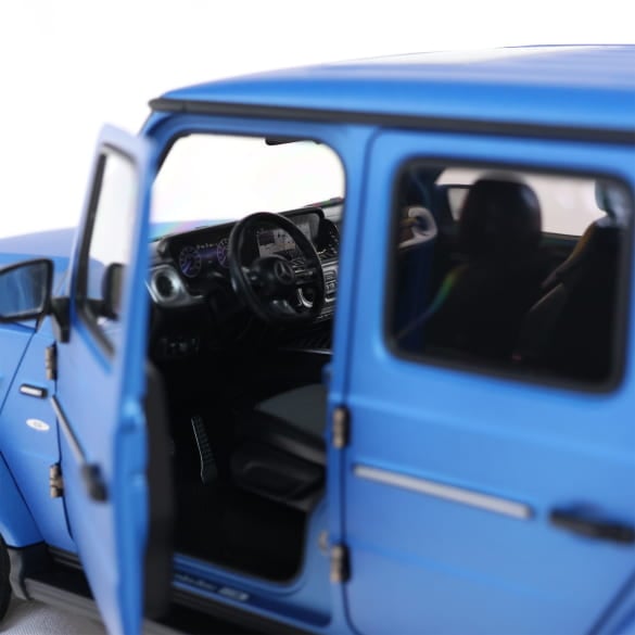 Mercedes Benz G Klasse EQ W465 blue 1:18 NOREV B66960664 Мерцедес Бенц Г Класа син отваряем