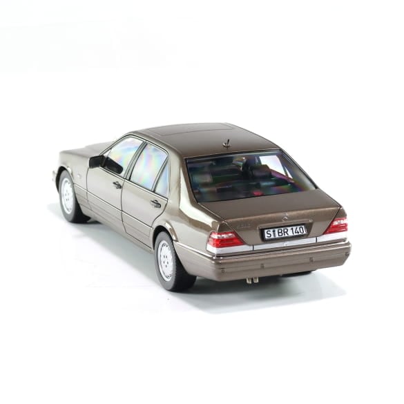 Mercedes Benz S600 W140 Braun 1:18 NOREV B66040684 Мерцедес Бенц С600 кафяв отваряем