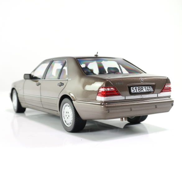 Mercedes Benz S600 W140 Braun 1:18 NOREV B66040684 Мерцедес Бенц С600 кафяв отваряем