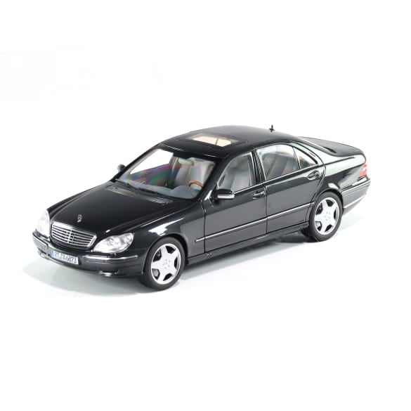 Mercedes Benz S55 AMG W220 black Limited 1000 1:18 NOREV B66040686 Мерцедес Бенц С55 АМГ черен отваряем Лимитирана 1000