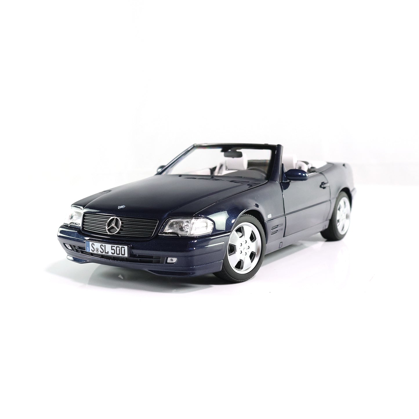 Mercedes Benz SL500 R129 Cabrio azurblau 1:18 NOREV B66040657 Мерцедес Бенц СЛ500 Кабрио син отваряем