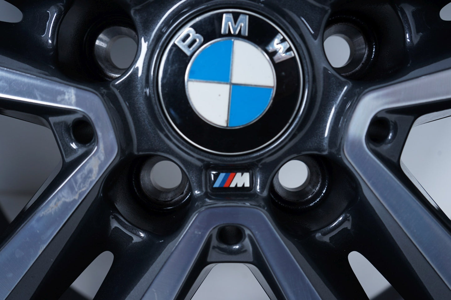 Оригинални Нови BMW X1 X2 F48 F39 Бмв 225 45 19 цола зимен комплект зимни гуми 5x112