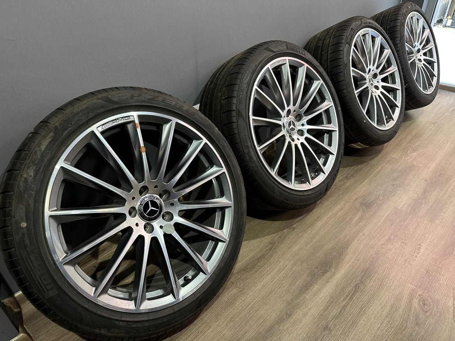 Оригинал като Нови Mercedes S Klasse 20 Zoll W223 V223 Мерцедес С Класа 20 цола AMG джанти летен комплект летни гуми