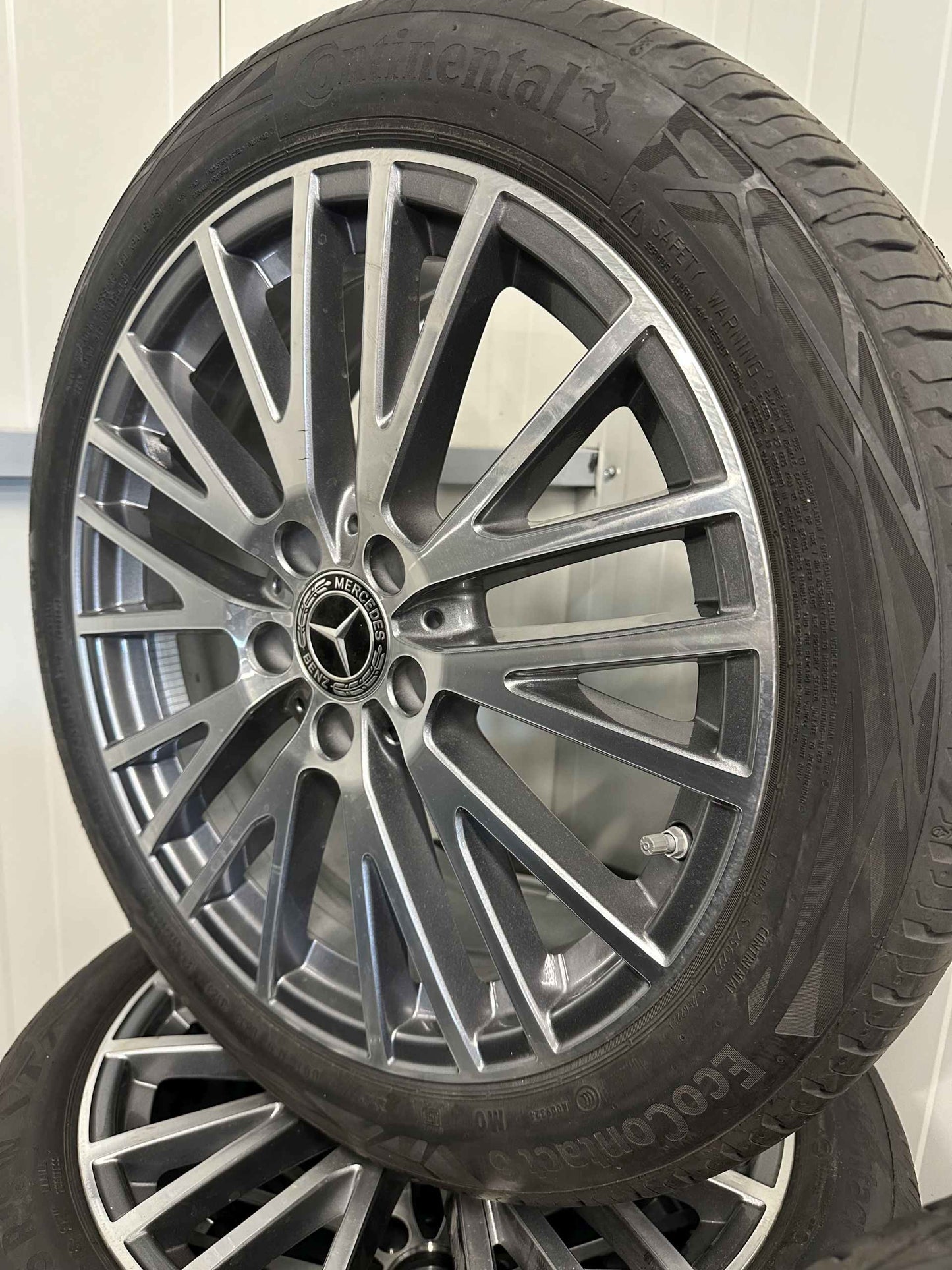 Оригинал Като Нови Mercedes A B Cla Klasse 18 Zoll W177 W247 W118 Мерцедес А Б Цла Класа 18 цола джанти летен комплект летни гуми