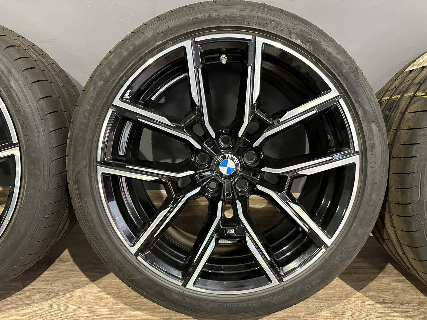 Като Нови BMW 5er G30 G31 19 Zoll 859M Бмв 5-та серия 19 цола Алуминиеви джанти 859M летен комплект летни гуми