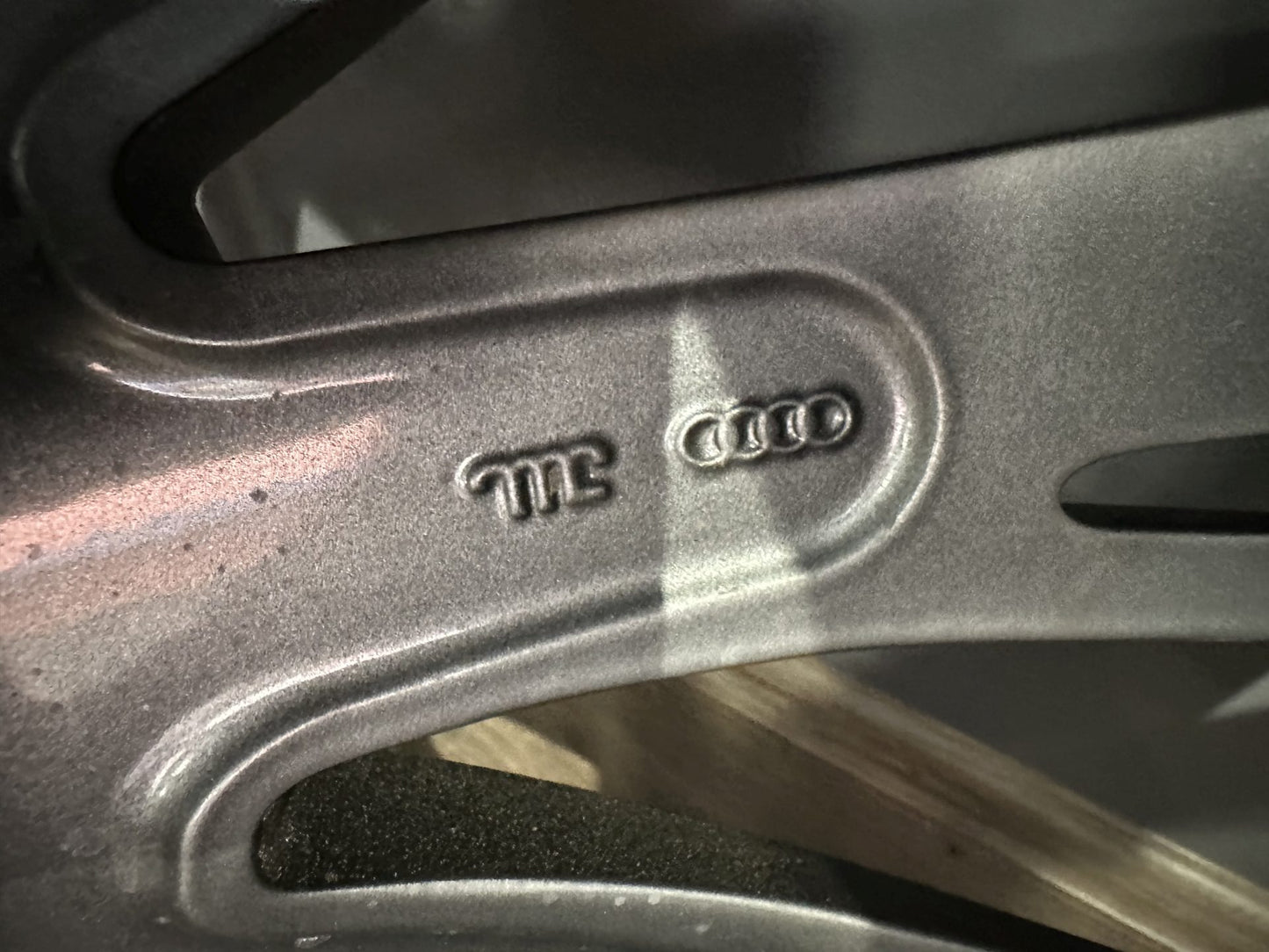 Нови Audi Q8 SQ8 4M8 Ауди Алуминиеви джанти 285 35 23 цола летен комплект летни гуми