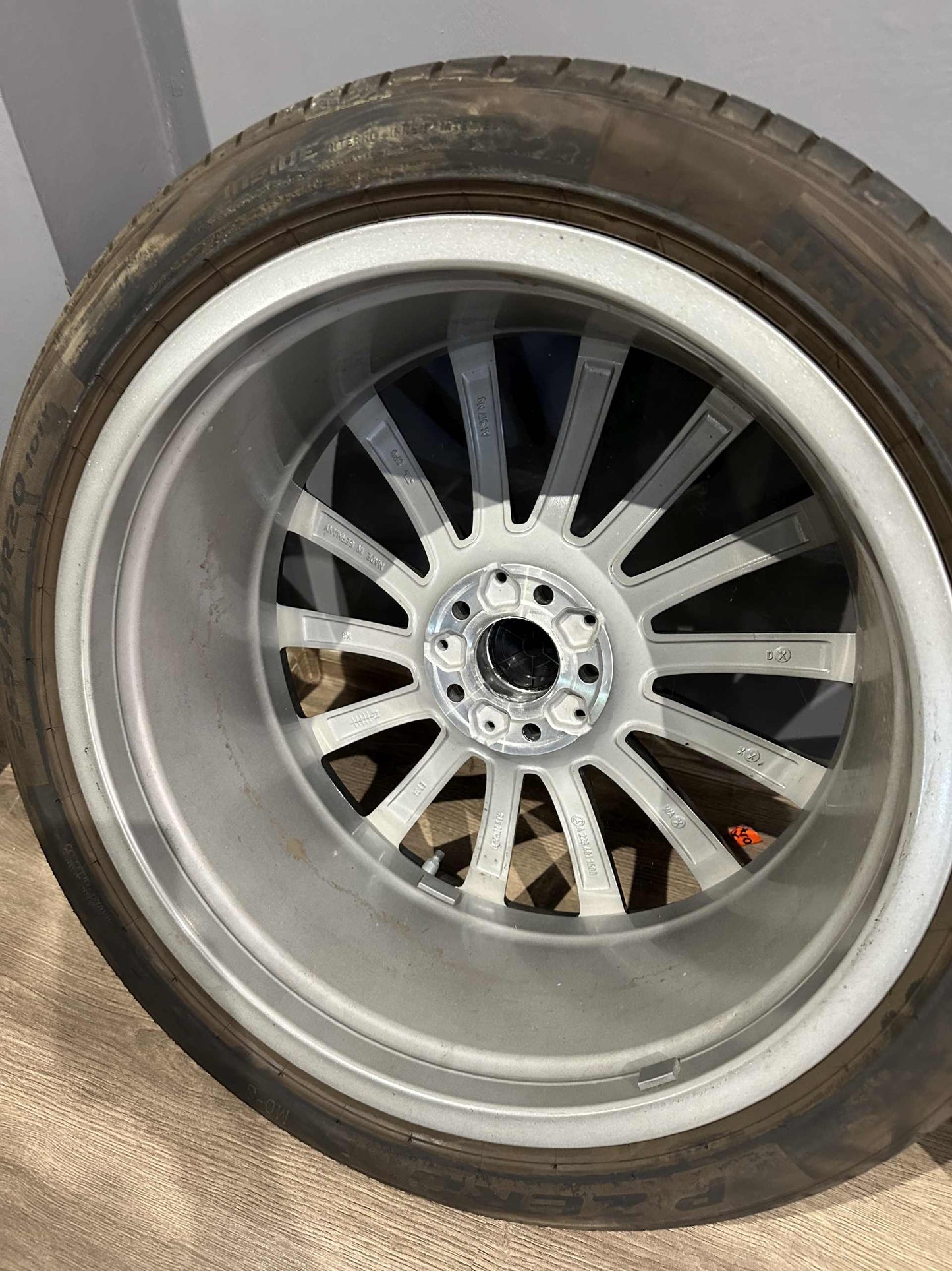 Оригинал като Нови Mercedes S Klasse 20 Zoll W223 V223 Мерцедес С Класа 20 цола AMG джанти летен комплект летни гуми