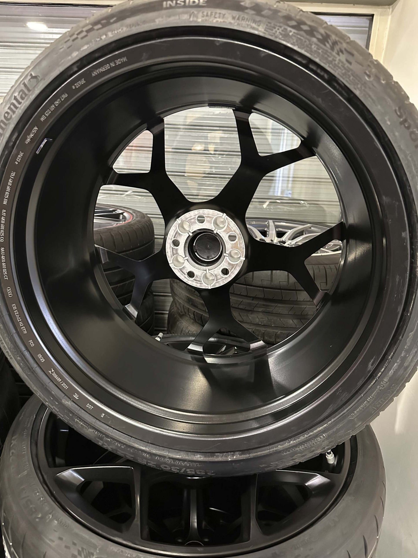 Нови Audi RS6 RS7 4K C8 22 Zoll Performance Ауди RS6 RS7 РС7 РС6 4К Ц8 Алуминиеви джанти 22 цола летен комплект летни Гуми