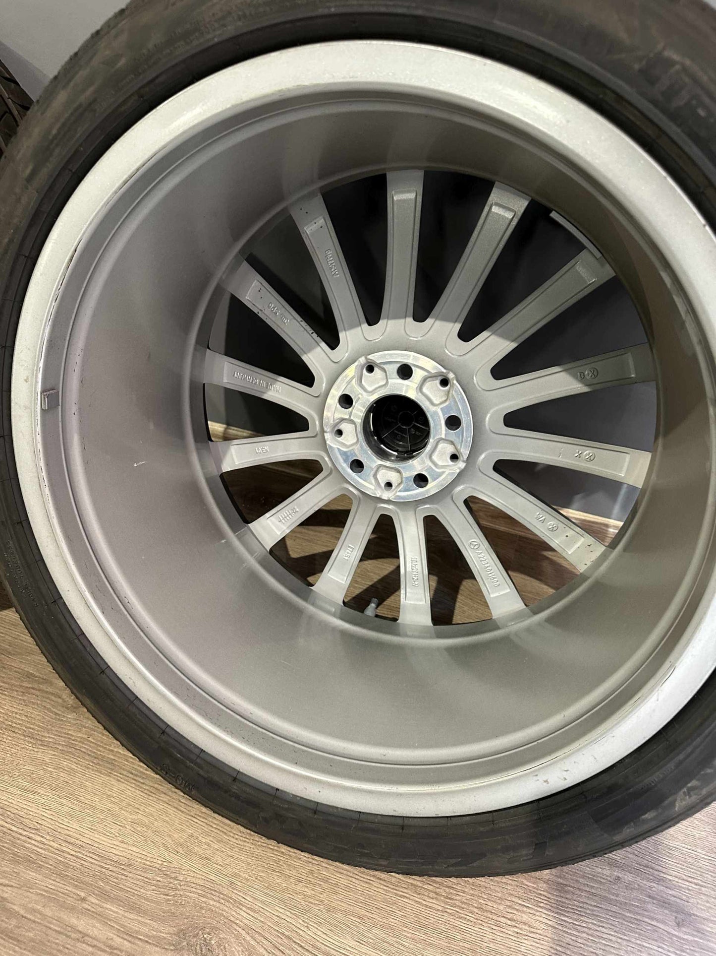 Оригинал като Нови Mercedes S Klasse 20 Zoll W223 V223 Мерцедес С Класа 20 цола AMG джанти летен комплект летни гуми