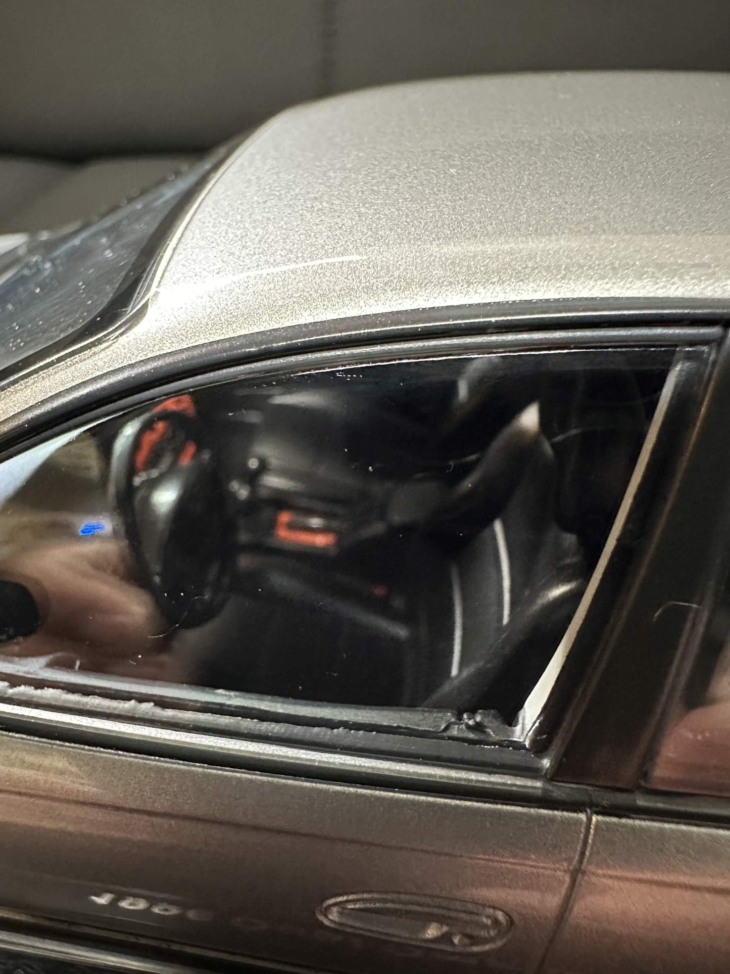 Opel Omega B 1996 Silver  1:18 Triple 9 Опел Омега Б 1996 сив