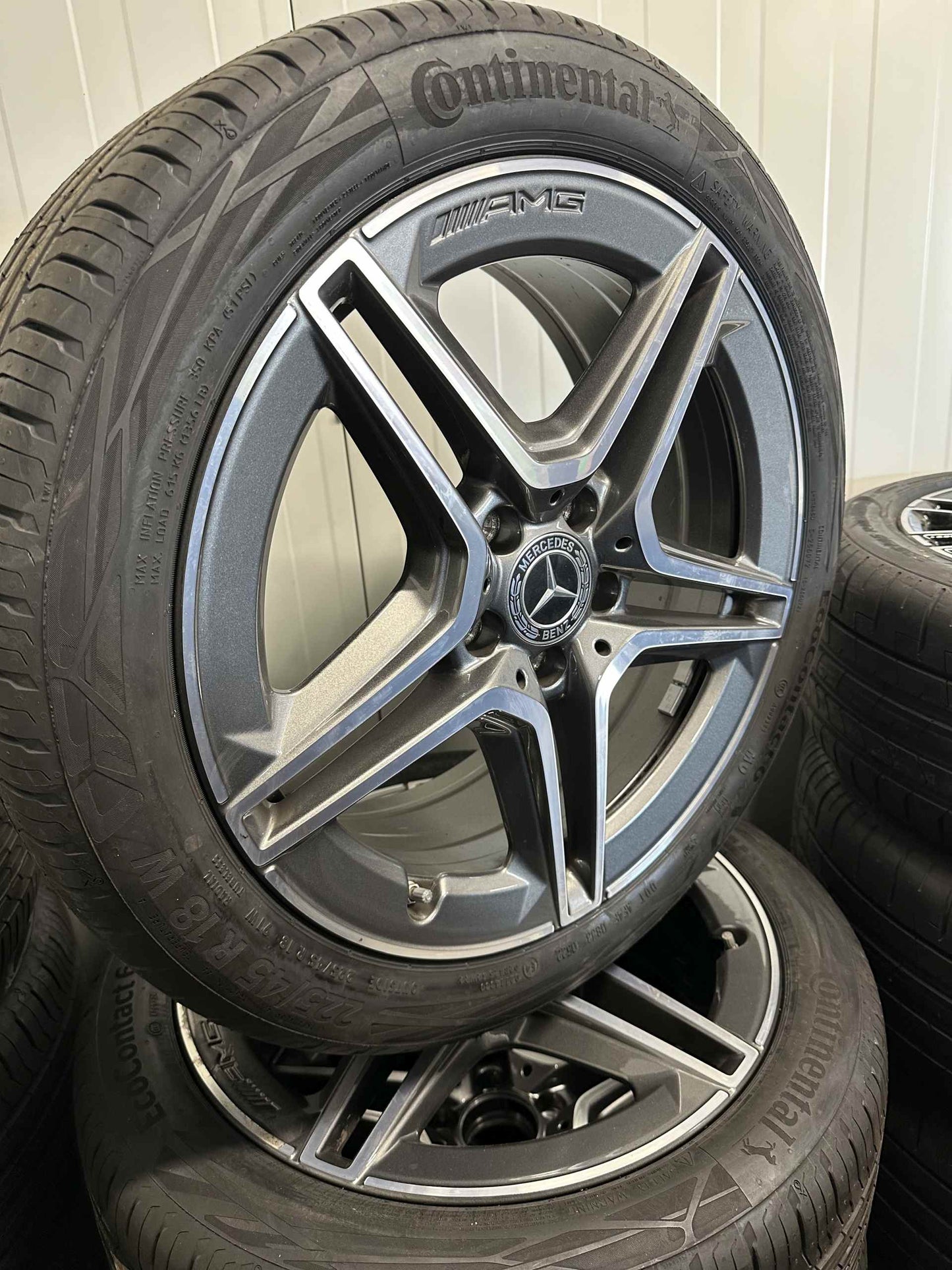 Оригинал Нови Mercedes A B Cla Klasse W177 W118 18 Zoll AMG Мерцедес А Б Цла W177 W118 18 цола AMG джанти летен комплект летни гуми