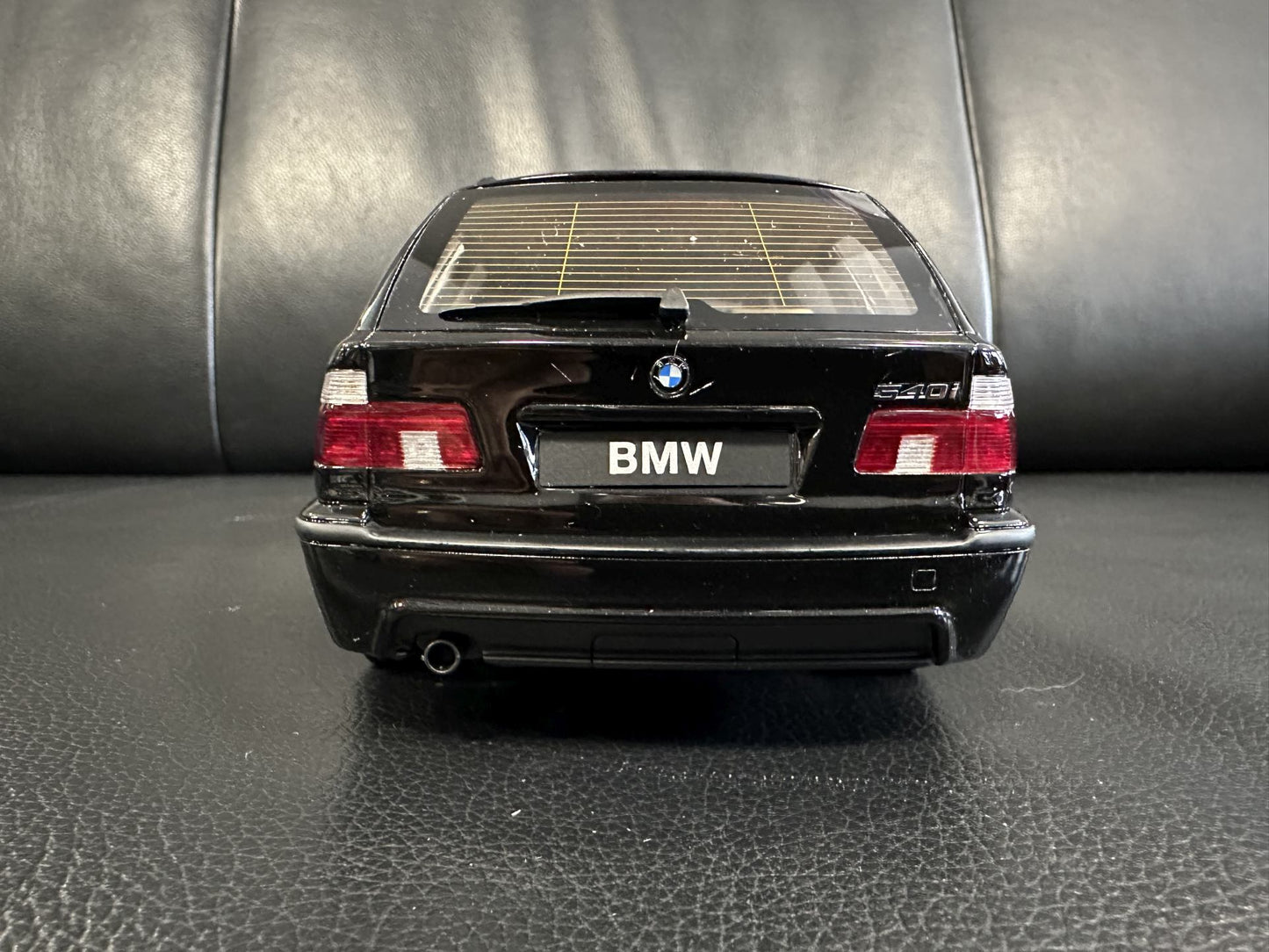 Bmw 540i E39 Kombi black Limitiert 346/2500 1:18 OTTO OT1013 Бмв 540и Е39 Комби черен Лимитирана