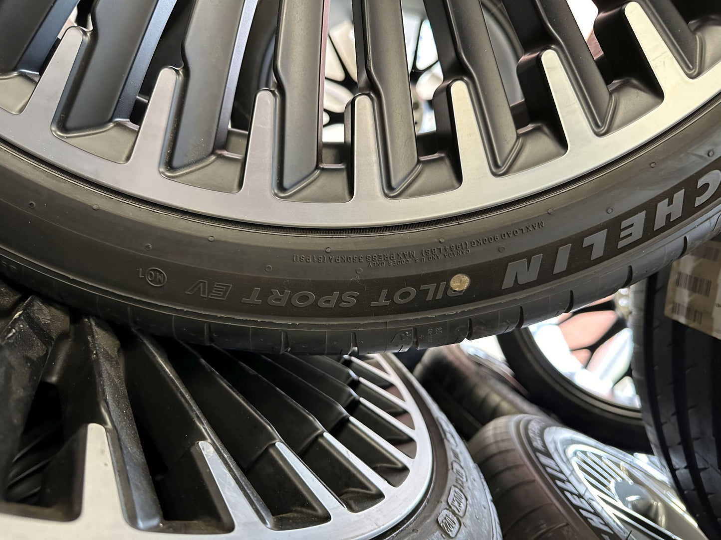 Нови Оригинал Mercedes EQS53 AMG 22 Zoll W297 V297 EQS53 AMG 22 цола джанти летен комплект летни гуми