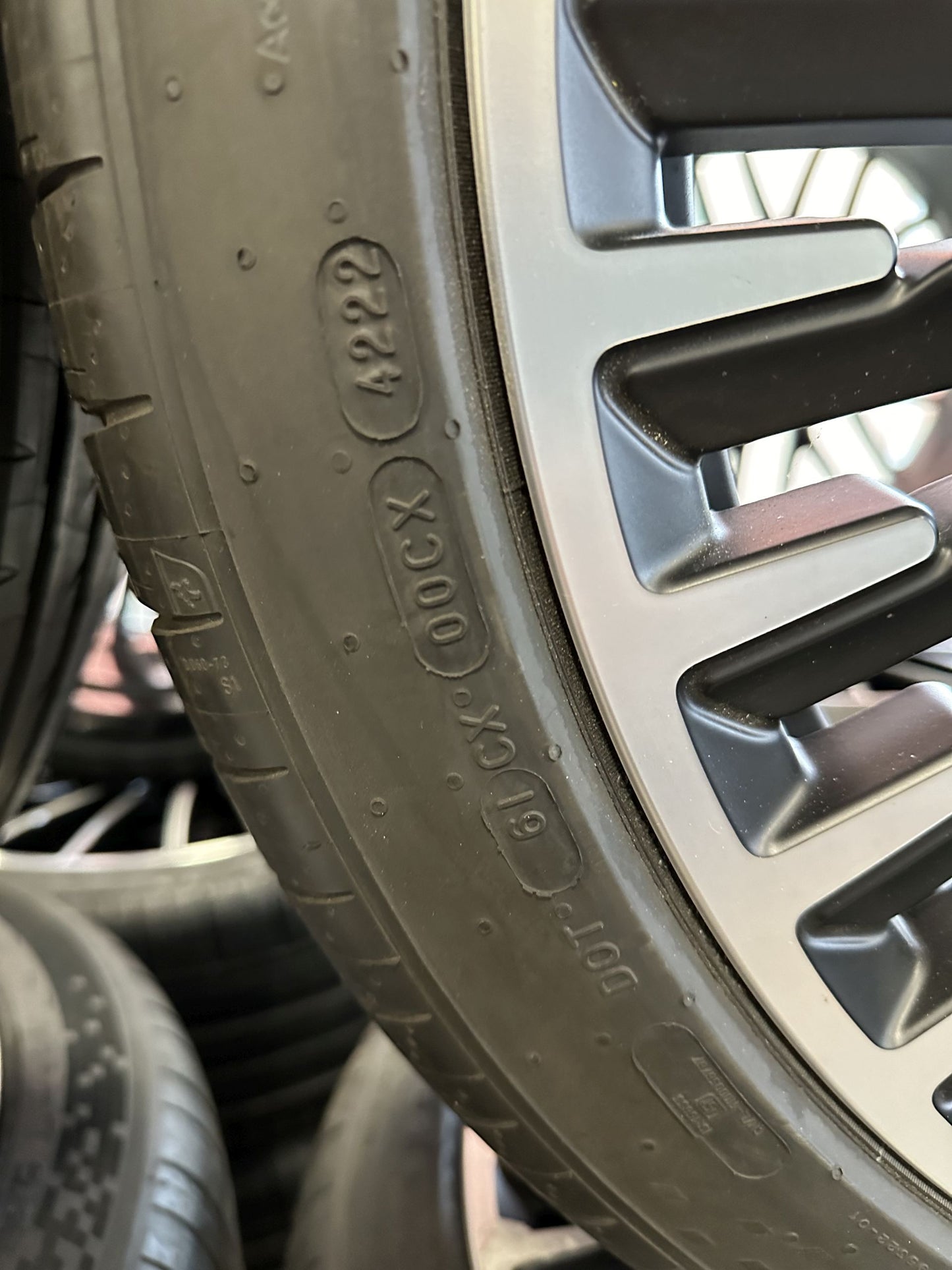 Нови Оригинал Mercedes EQS53 AMG 22 Zoll W297 V297 EQS53 AMG 22 цола джанти летен комплект летни гуми