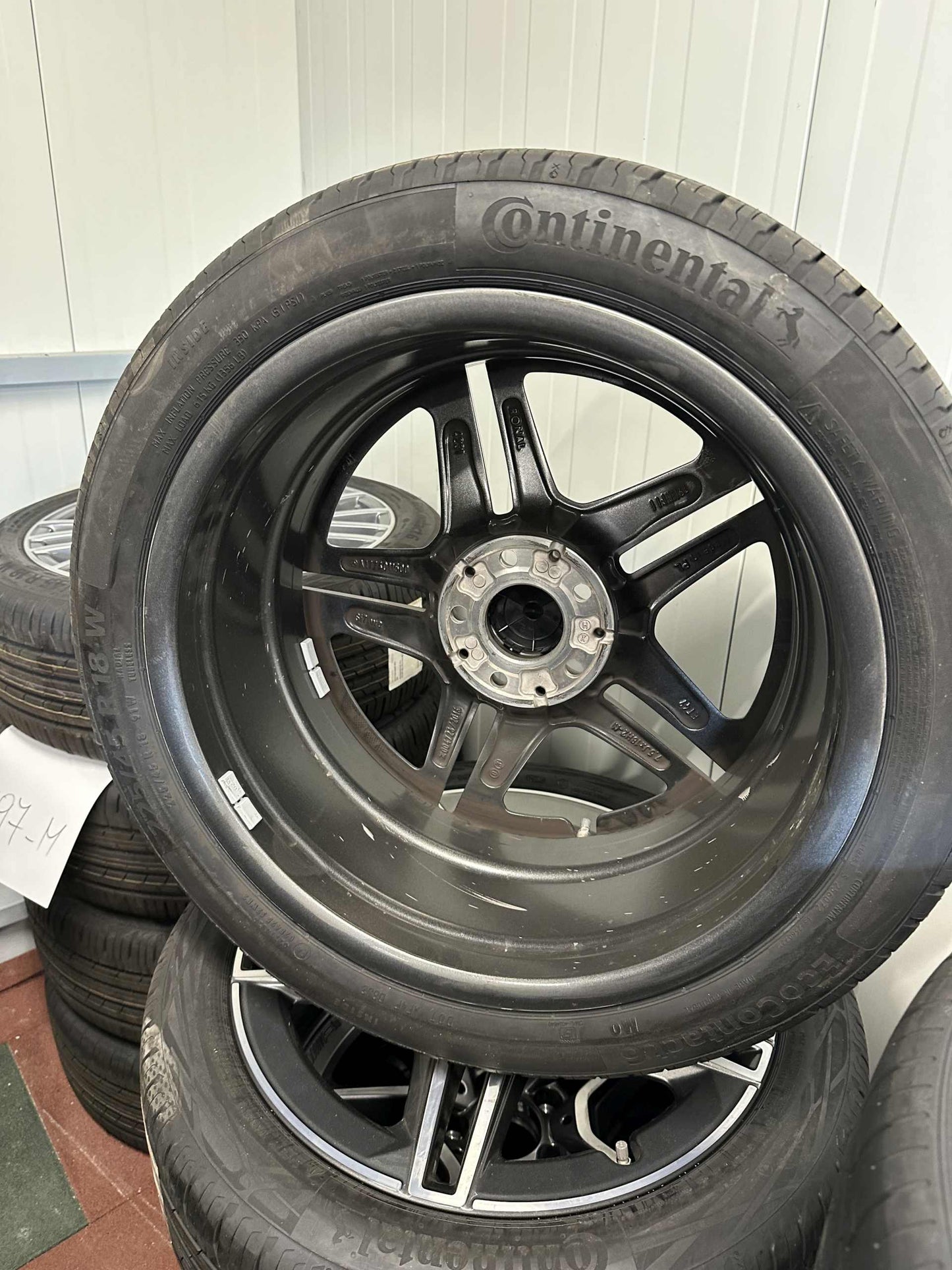 Оригинал Нови Mercedes A B Cla Klasse W177 W118 18 Zoll AMG Мерцедес А Б Цла W177 W118 18 цола AMG джанти летен комплект летни гуми