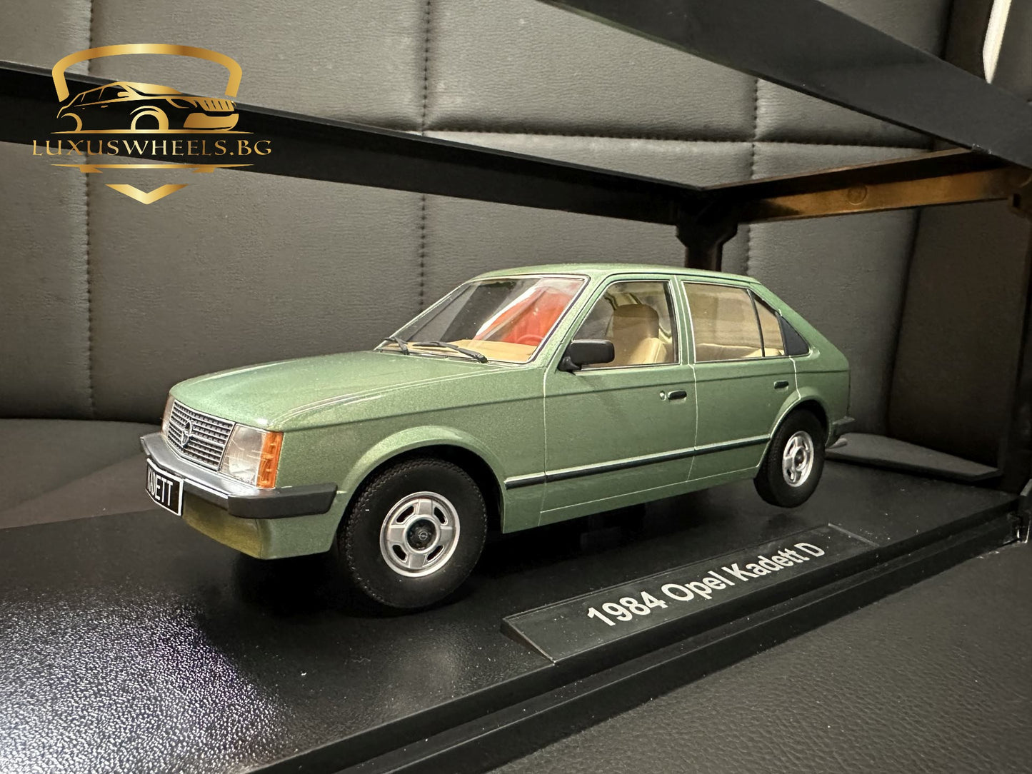 Opel Kadett D Light Green 1:18 Triple 9 Опел Кадет Д светло зелен