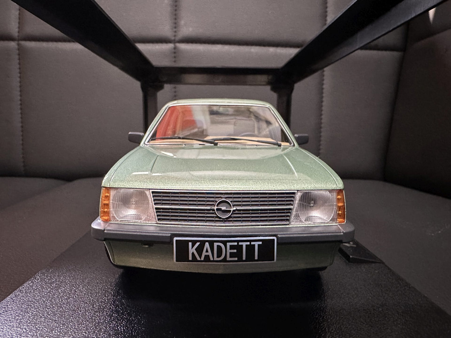 Opel Kadett D Light Green 1:18 Triple 9 Опел Кадет Д светло зелен