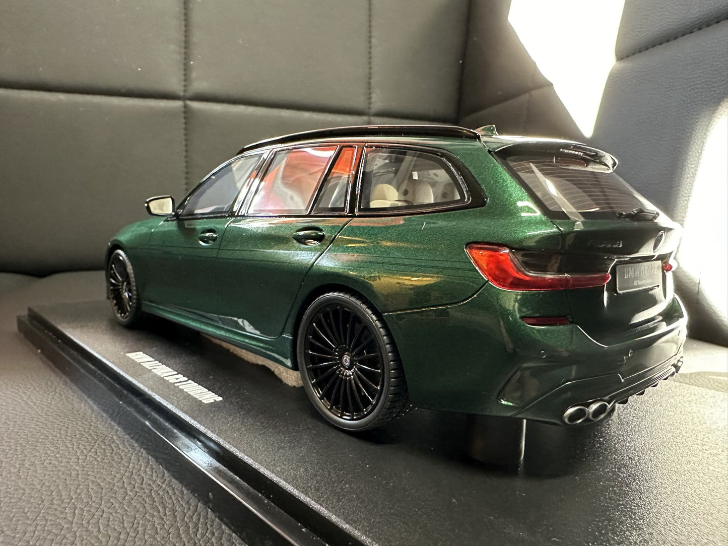 Bmw Alpina B3 G21 Kombi green Limitiert 1:18 GT Spirit GT459 Бмв Алпина зелен Комби Лимитирана